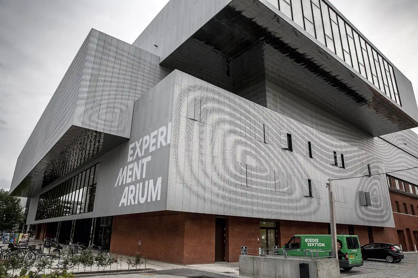 Budynek centrum nauki Experimentarium w Hellerup